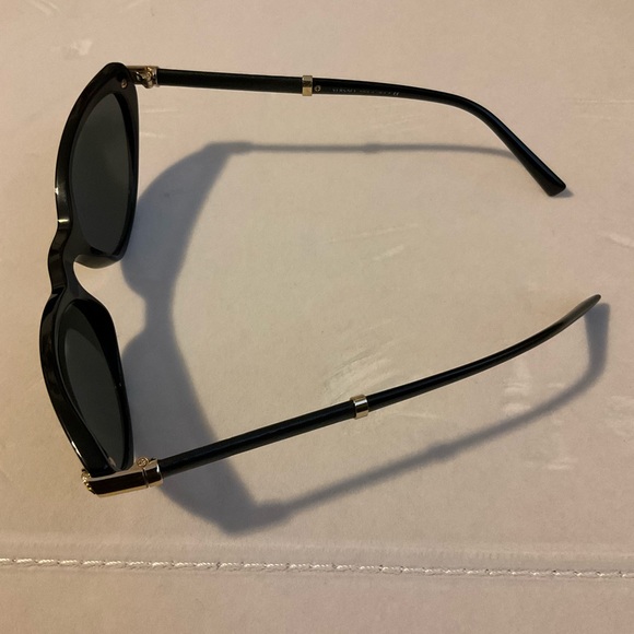 Authentic Versace cat eyes sunglasses - Picture 7 of 10